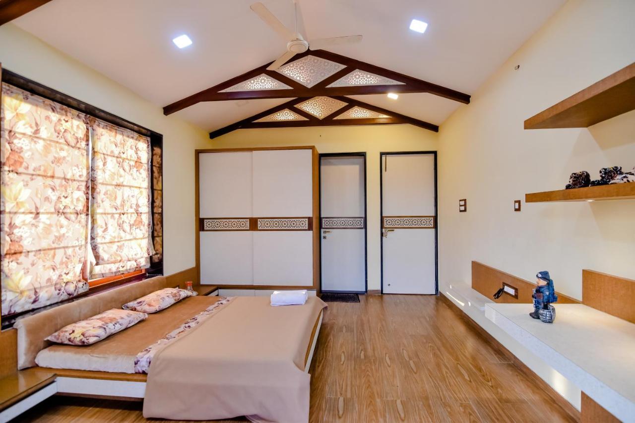 Lifeline Villas - Luxurious Taraangan 4 Mountain View Villa With Biggest Pool And Huge Open Area Lonavla Zewnętrze zdjęcie