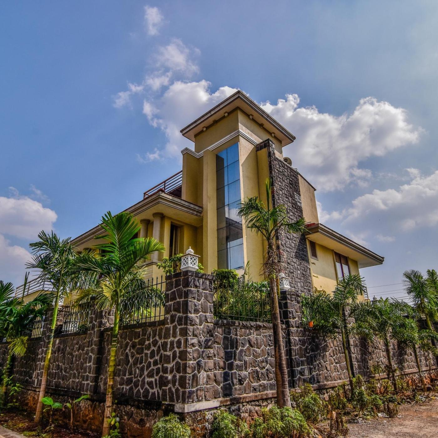 Lifeline Villas - Luxurious Taraangan 4 Mountain View Villa With Biggest Pool And Huge Open Area Lonavla Zewnętrze zdjęcie